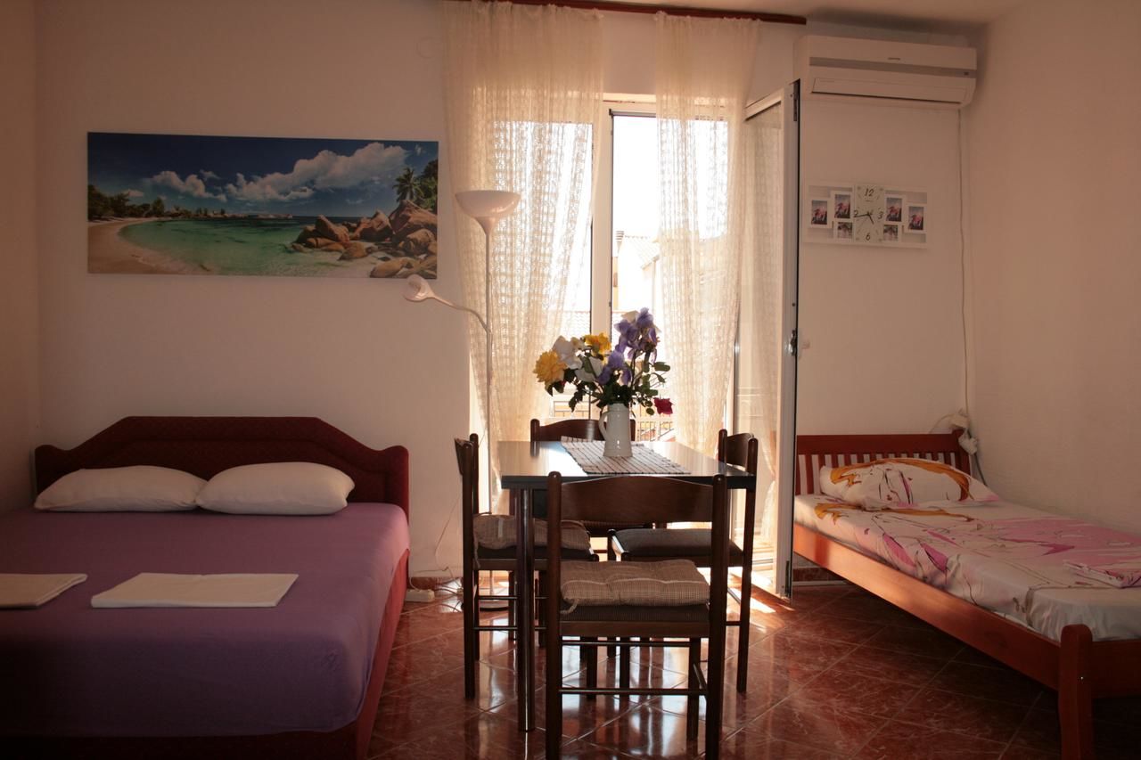 Апартаменты Studio apartman na plaži Рафаиловичи-5